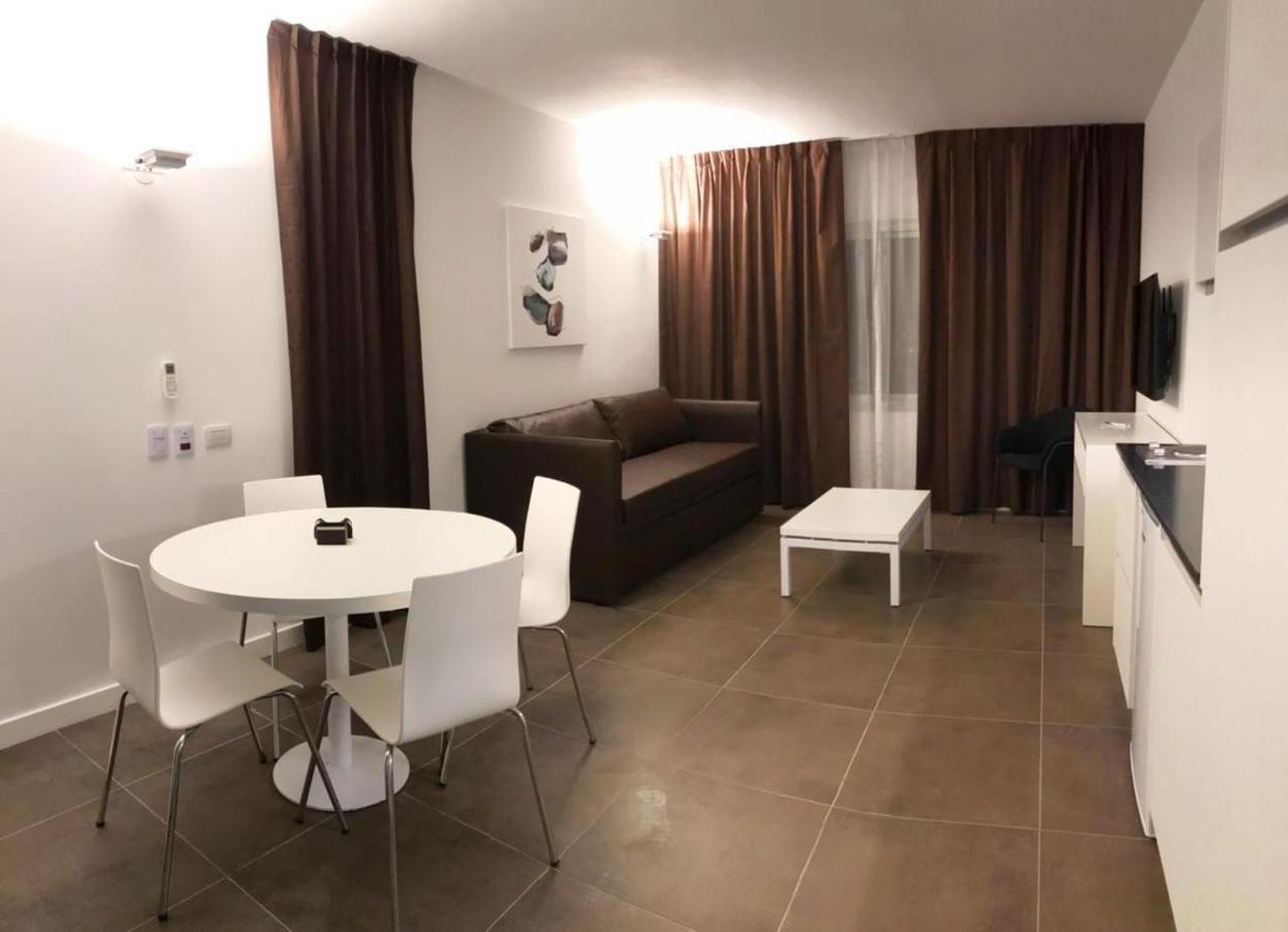 Rental Suites 坎帕纳 外观 照片